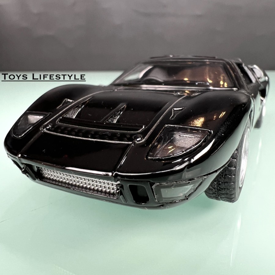 Mobil Kinsmart Diecast - 1966 Ford GT40 MKII 1:32