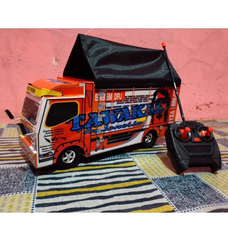 miniatur truk oleng remot murah