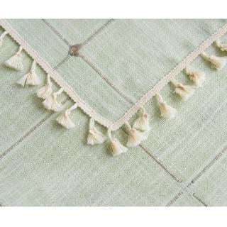 Taplak Meja Bentuk Persegi Panjang Dengan Hiasan Rumbai Taplak Meja Bentuk Persegi Panjang Dengan Hiasan Rumbai