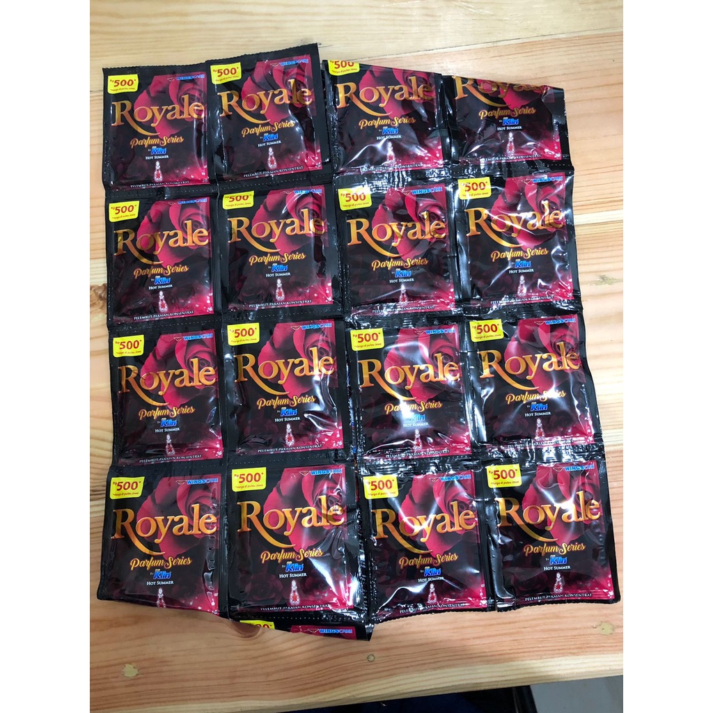 ROYALE SACHET 13ML PEWANGI SOFTENER 1 RENCENG 12 PCS [SWEETSPACE]