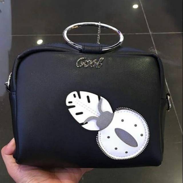 Tas Gosh Hitam Selempang Trend Tas Model 2019