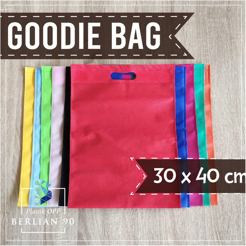 

Goodie bag oval 30x40 cm / tas spundbond oval / tas kain ramah lingkungan