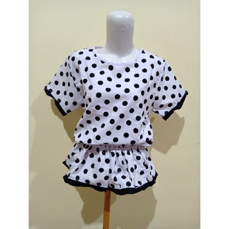 Blouse Polkadot Hitam