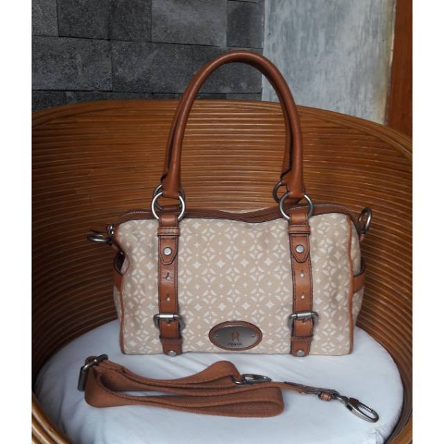 SALE.. fossil maddox pecan preloved no keyfob