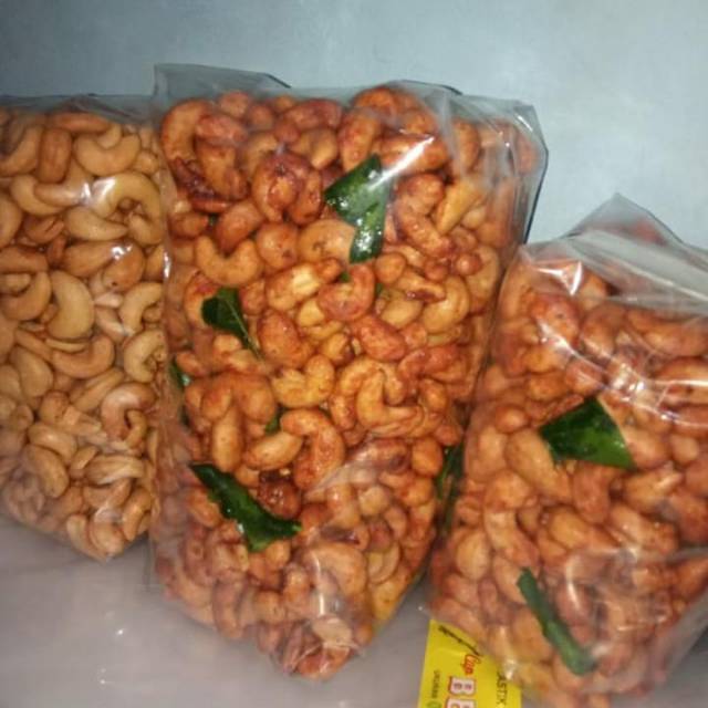 

Kacang Mete Krispi Pedas Enak