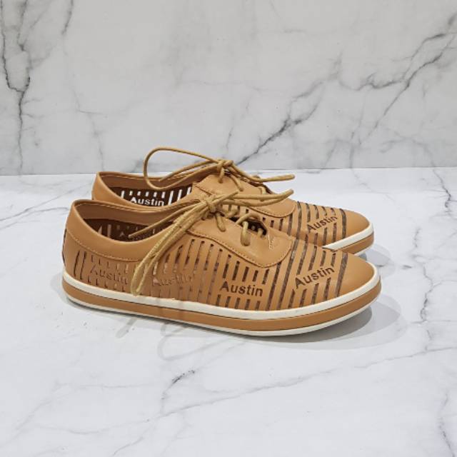 Sepatu Sneakers Austin Wanita C783 Terlaris