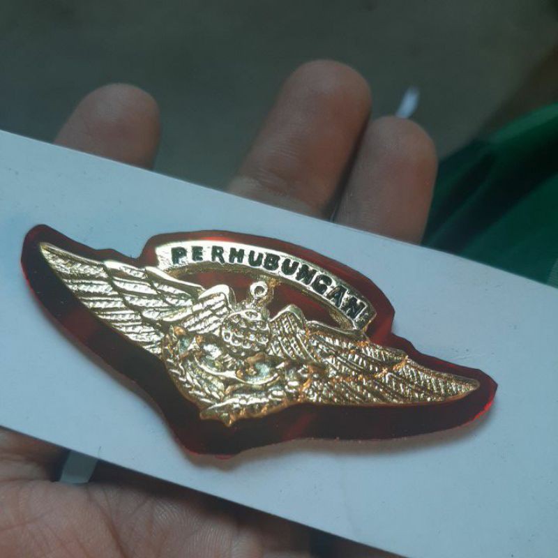 

wing perhubungan dasar akrilik merah dan biru