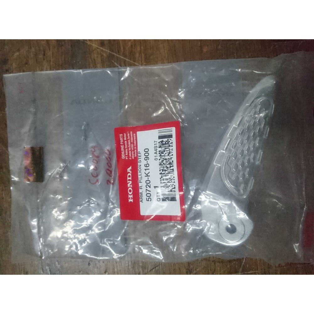 pijakan kaki belakang scoopy ori