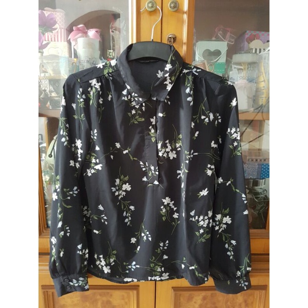 Preloved Kemeja Hitam The Executive
