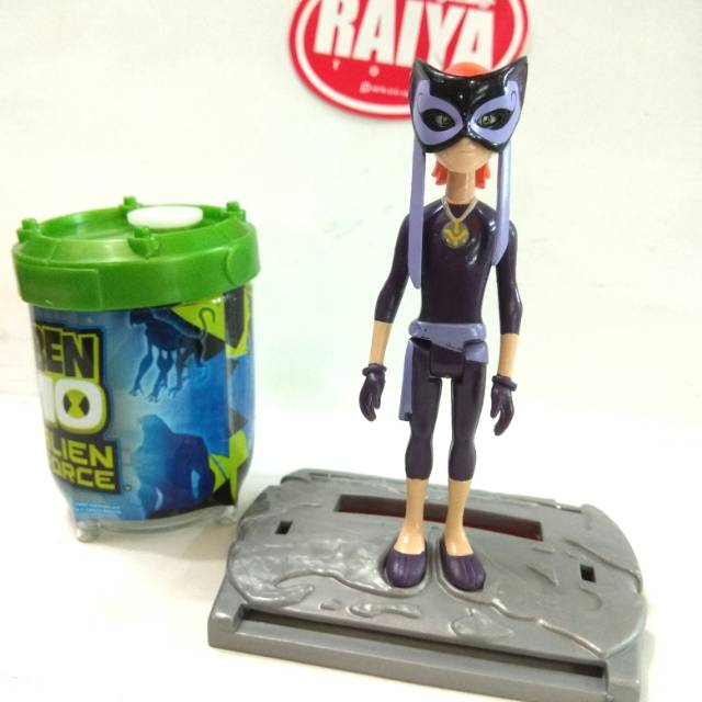 BEN 10 ALIEN FORCE GWEN TENNYSON Charmcaster Lus ori bandai bukan jam omnitrix