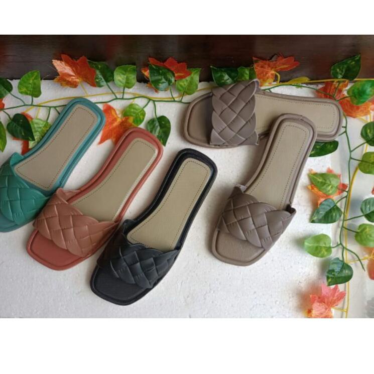 (LANGSUNG ATC..) ( GISEL) Sandal BOLONI slop wanita/sandal fashion/sandal santai