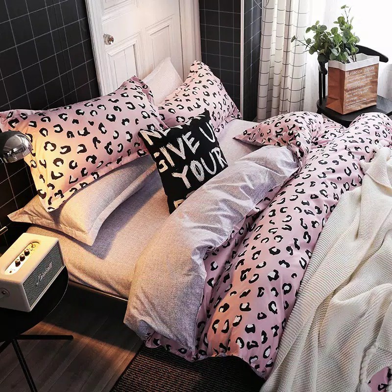 BEDCOVER SET SPREI BAHAN MAGENTA  MOTIF LEOPART PINK UK DOUBLE