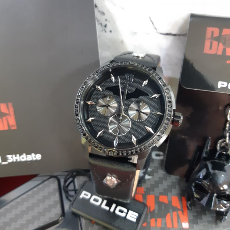 jam tangan wanita original POLICE THE BATMAN PEW2205201 Catwoman Edition watch is number 0447/1000