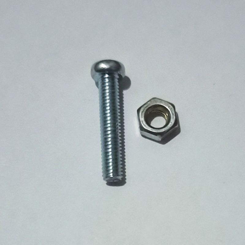 Mur Baut Untuk Transistor Final