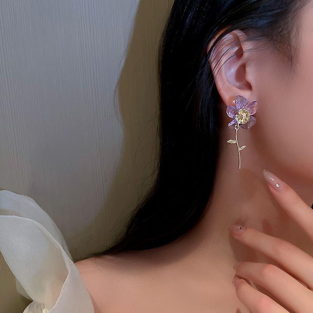 Needway  Personality Resin Earrings Trendy Flower Charms Transparent Stud Earrings Women New Sweet Geometric Temperament Acrylic Fashion Jewelry/Multicolor