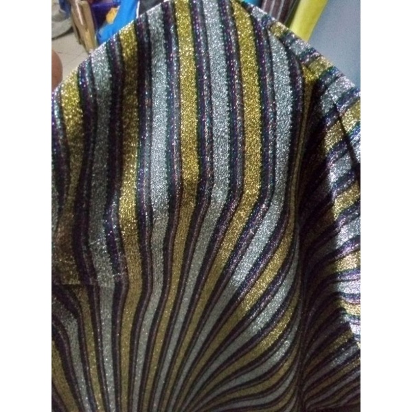 kain gliter salur kaos