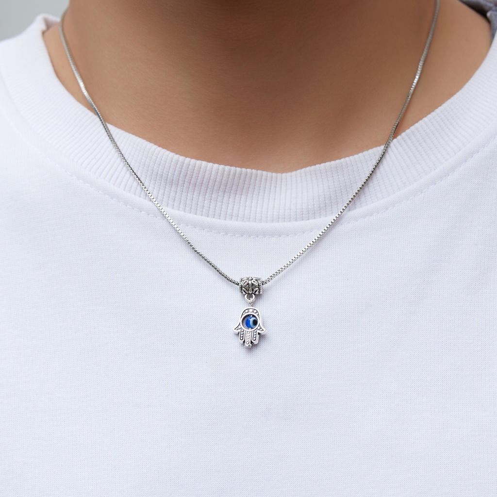 Butterfly Kalung Rantai Dengan Liontin Kupu-Kupu / Lebah / Mata Iblis Hollow Out Untuk Wanita