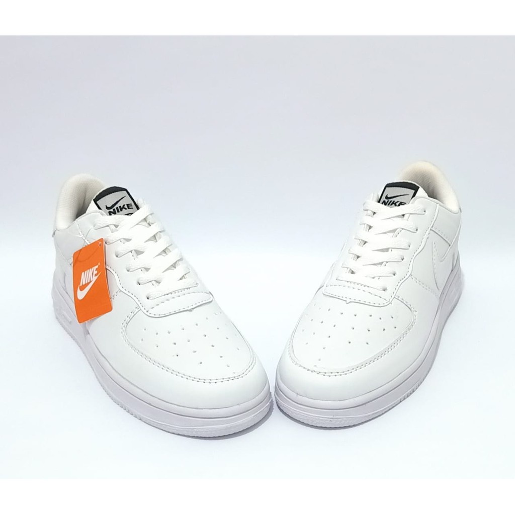 Sepatu Putih Pria Wanita Full White Sneakers Man &amp; Ladies