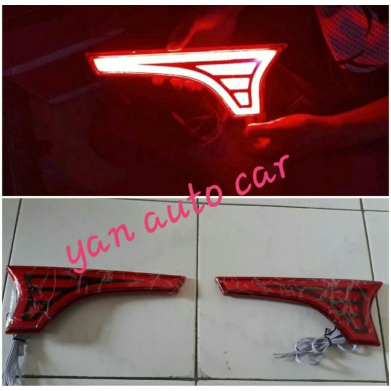 lampu reflektor trunklid Suzuki Ertiga lama