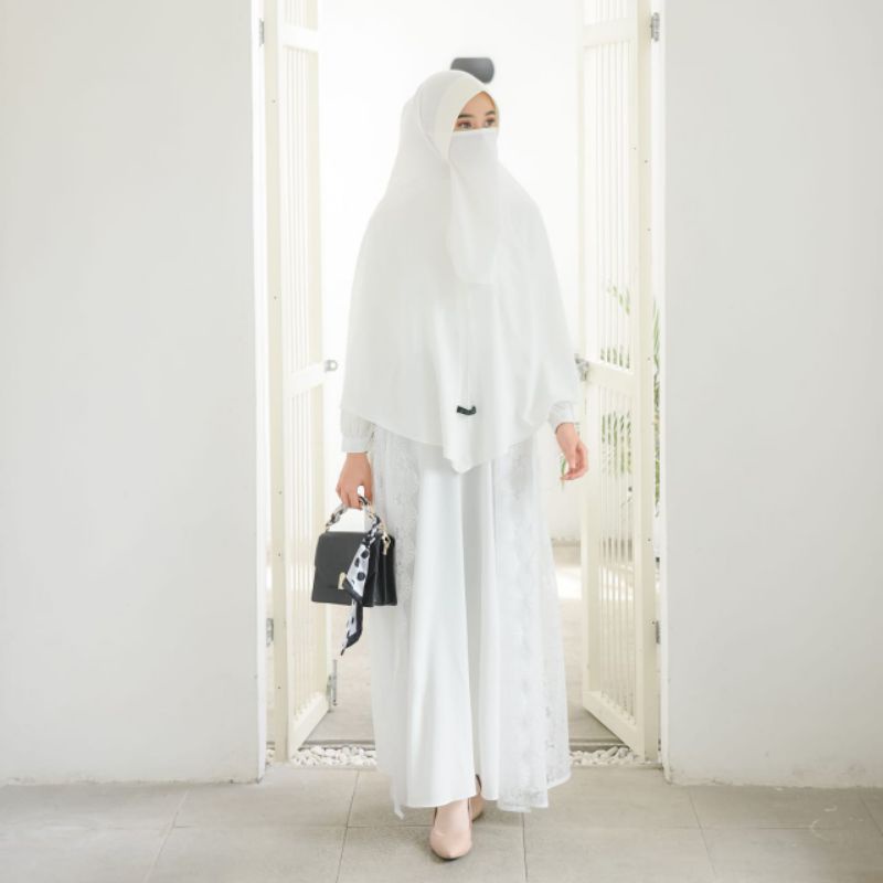 Brukat salur set gamis bahan Ity crepe mix brukat by Mumtaz hijab