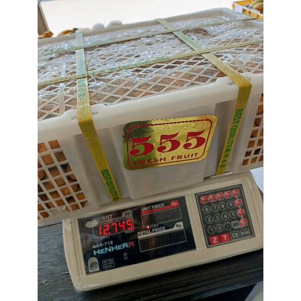 

apel pir lengkeng anggur 1 dus 1 keranjang