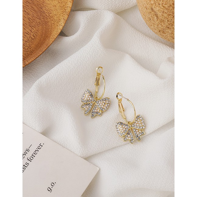 LRC Anting Tusuk Fashion Golden Full Rhinestone Pearl Bow Rhinestone Butterfly P75310