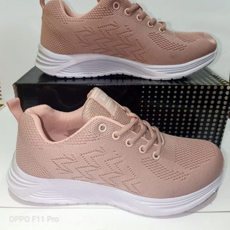 Sepatu Sneaker Wanita MerkDuff