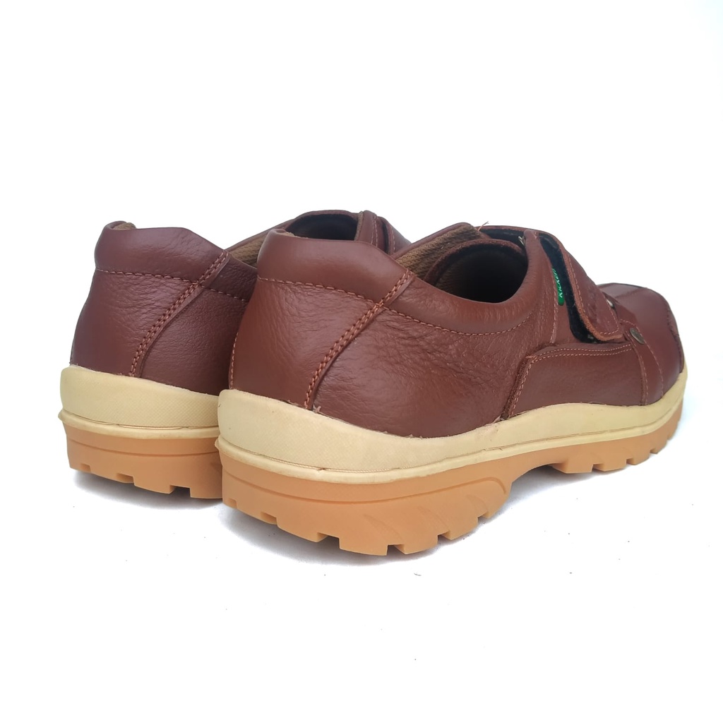Kickers Sepatu Casual Kasual Pria Bahan Kulit Asli Harga Murah Model Langka Elegan Kode F.25