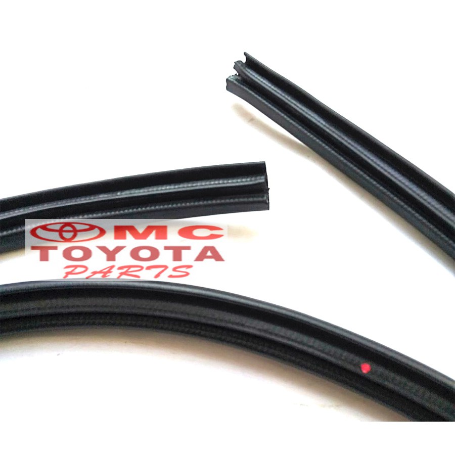 Karet Body Pintu Innova 62311-0K030 62312-0K030 62331-0K030 62332-0K030