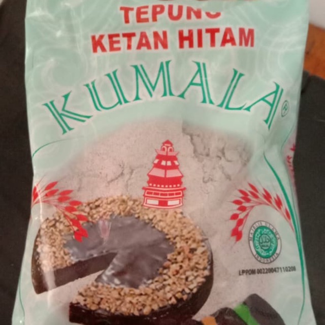 

Tepung ketan item