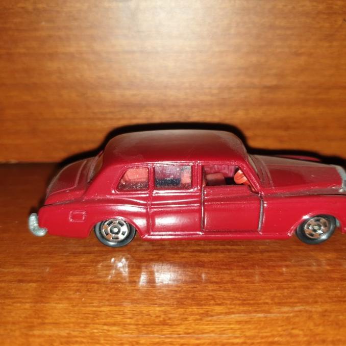 Tomica Blue Box Roll Royce