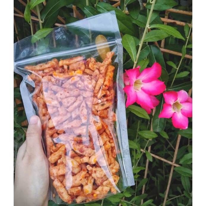 

Basreng Stik pedas viral daun jeruk 250gr (BASO GORENG / BASO IKAN)