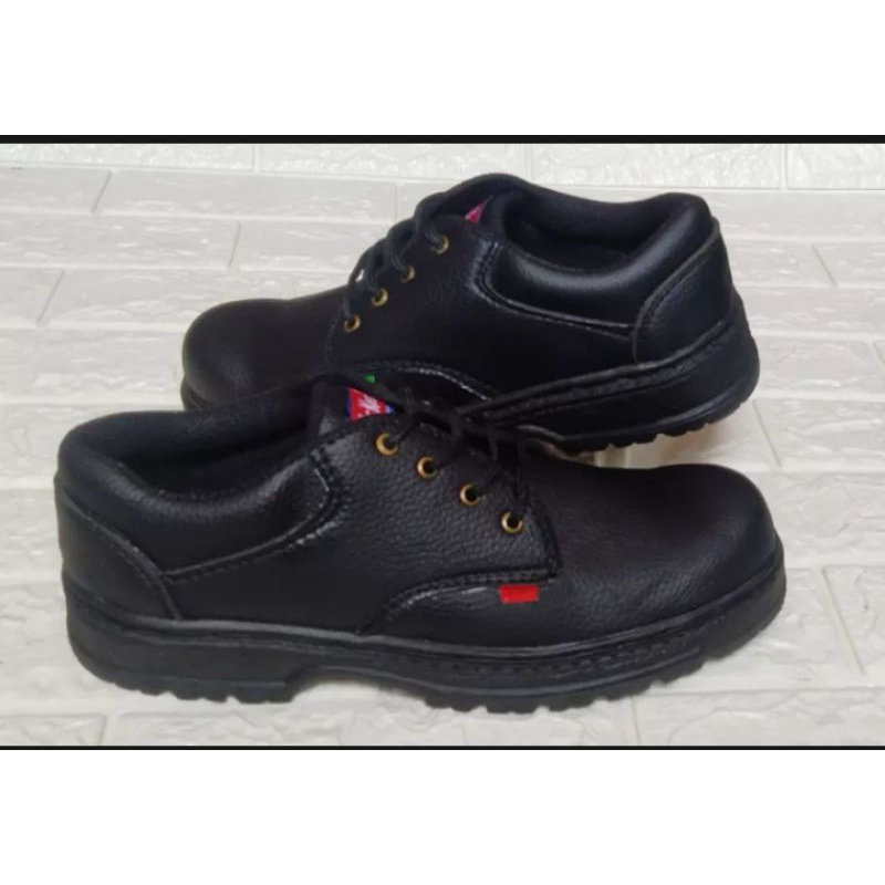 Sepatu Safety Boots Pria Safety Pria Ujung Besi