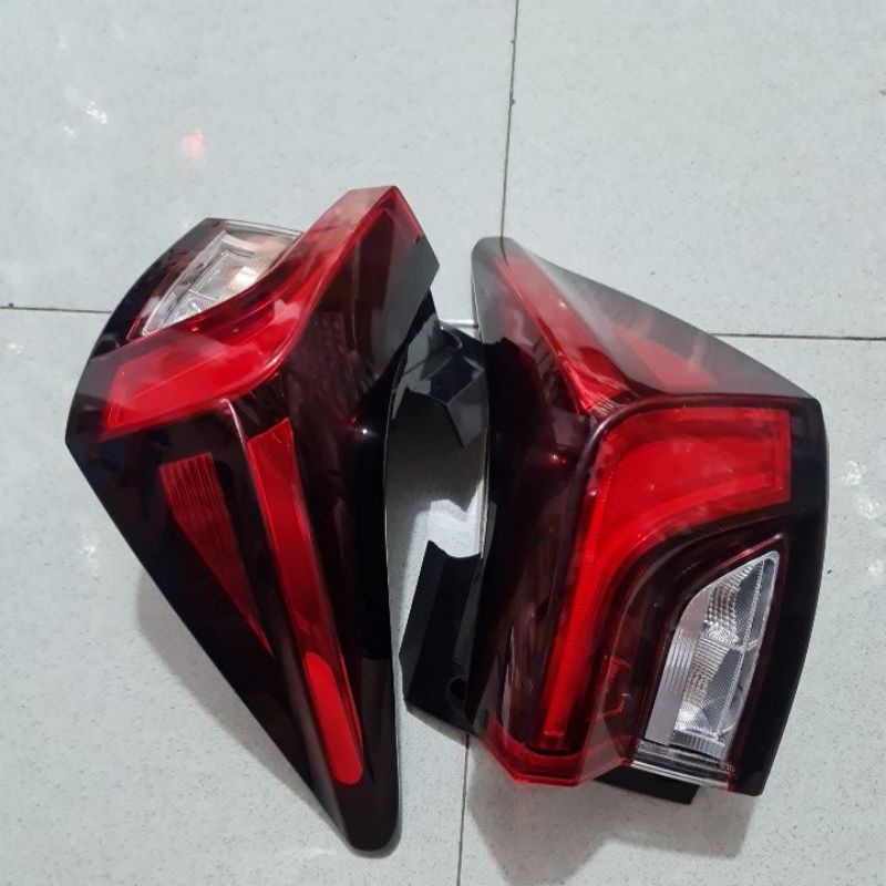 STOPLAMP LAMPU BELAKANG AVANZA XENIA 2022 KANAN ATAU KIRI