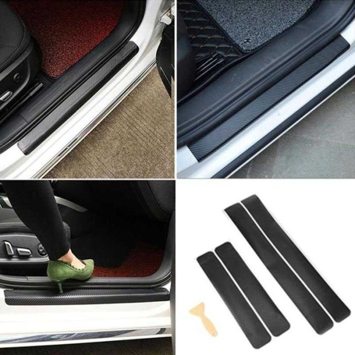 Cuci Gudang Stiker Vinyl Carbon Fiber Anti Gores Mobil 4PCS