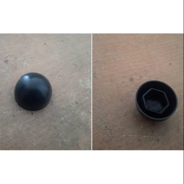 Tutup baut kursi roda