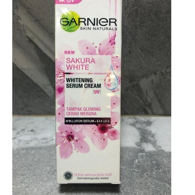✲ Garnier Sakura White Serum Cream Day UVA/UVB - 20 ml hyaluron + sakura ✭