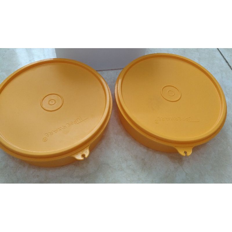 tempat makan tupperware