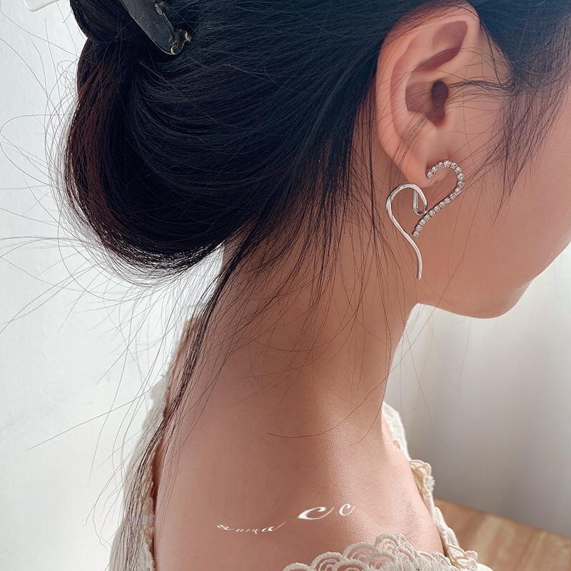 Anting Love Anting Wanita bentuk Love Variasi