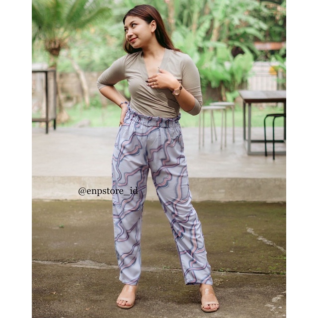 MOANA KULOT // KULOT WANITA // KULOT KEKINIAN-PUTIH