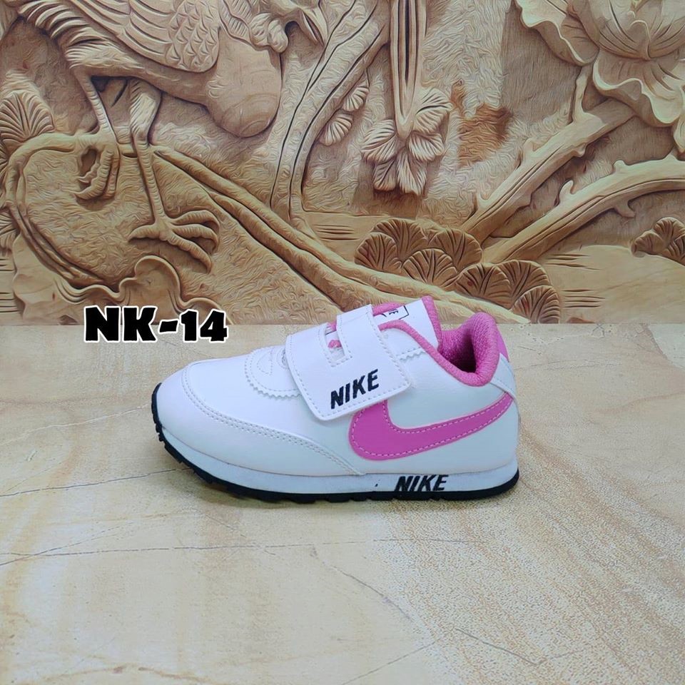 Sepatu Nike Anak Perempuan Putih List Pink
