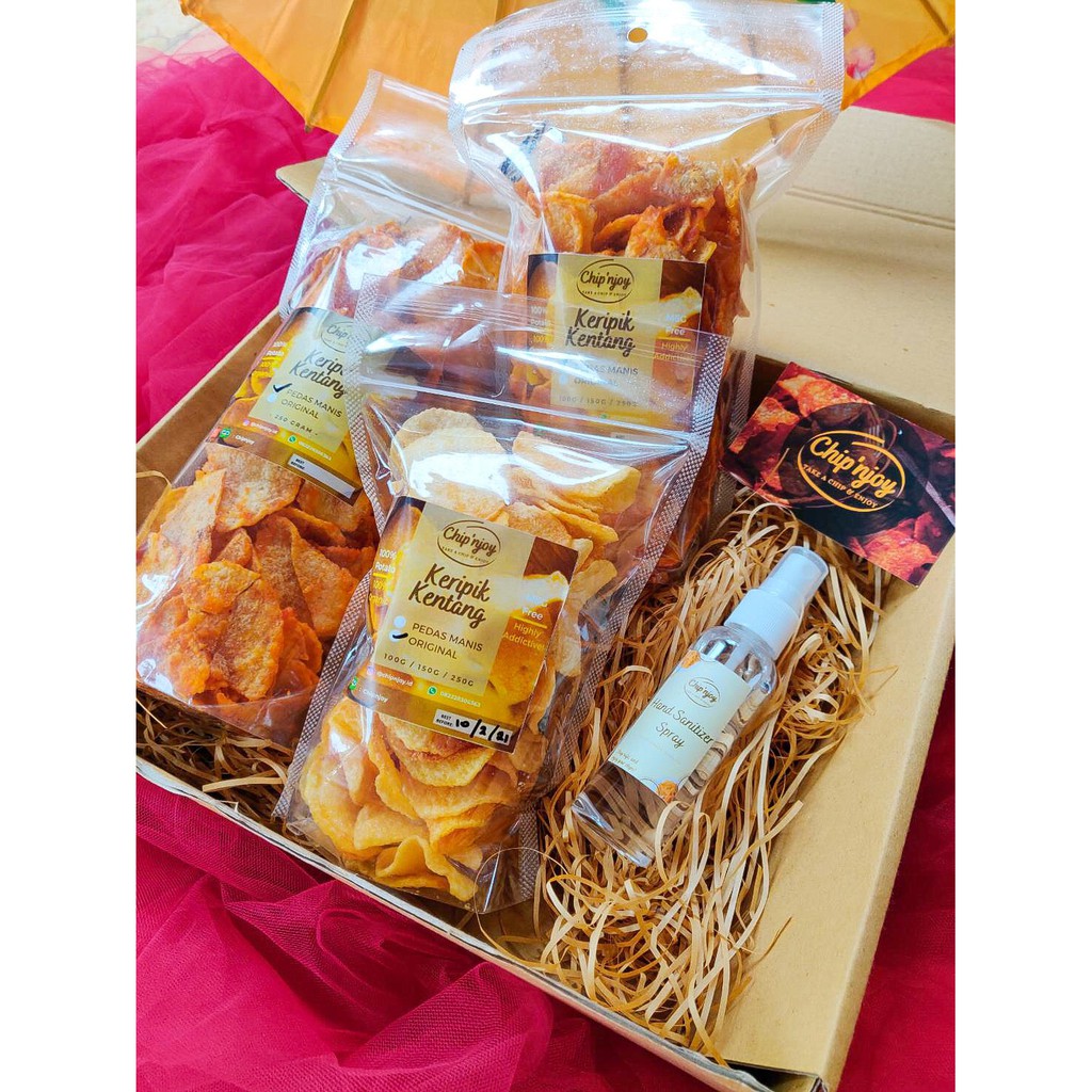 

Keripik Kentang Chipnjoy - Special Gift Hampers Box