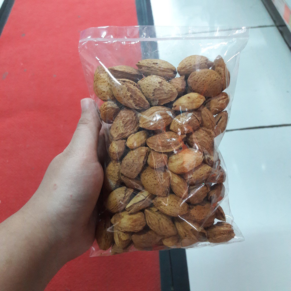 

Roasted Kacang Almond rasa Original 1kg