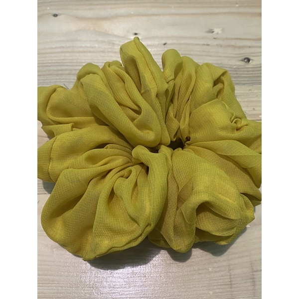 scruncie jumbo cepol ikat rambut cepol ikat rambut jumbo-Kuning