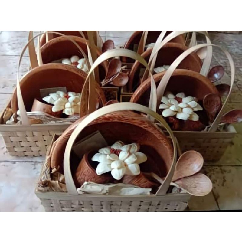 

SOUVENIR/PARCEL LUCU