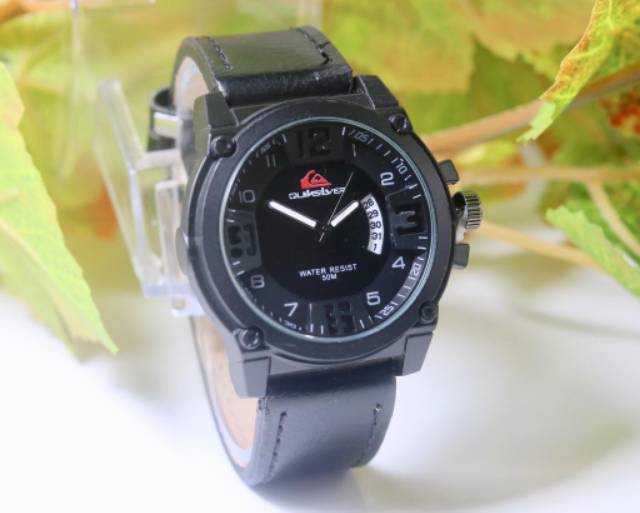 Jam Tangan Pria Sporty Analog Quicksilver Tanggal Aktif Strap Kulit