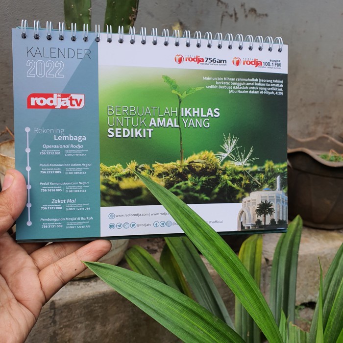 

CODES0X-51 kalender meja rodja 2022