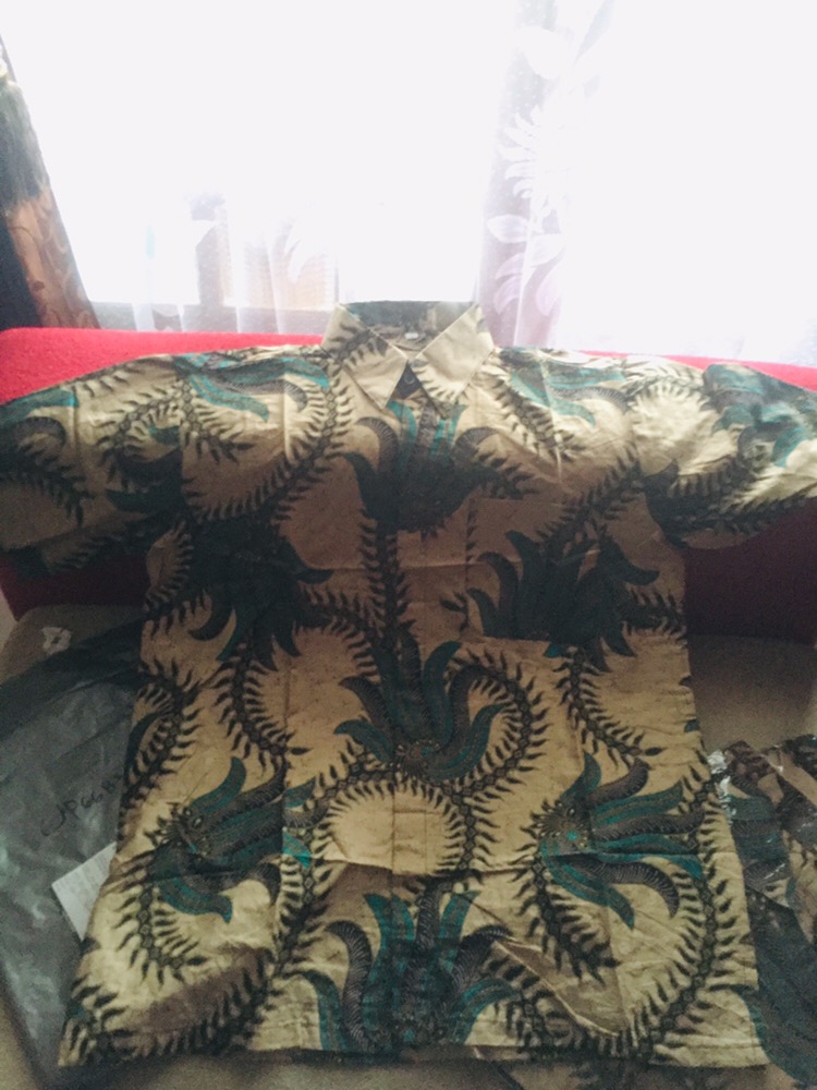 Ajfima Atasan Hem Batik Lengan Pendek Warna Krem Cream Kombinasi Hijau Merah Seragam M L Xl Xxl