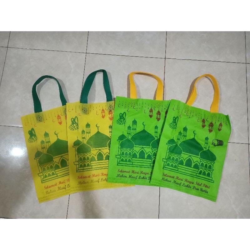 

Goodie Bag Lebaran 30x40x10 Hijau / Kuning