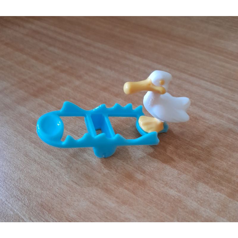 Mainan Kinder Joy "Bebek"